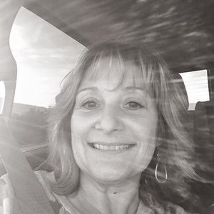 Meet your Posher, Lonna